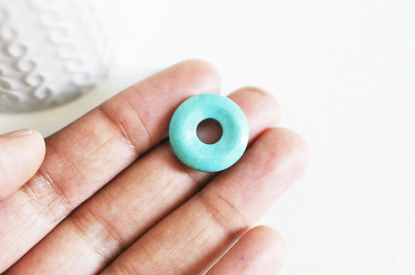 EP-Pendentif donut turquoise sinkiang naturelle teinté 20mm, x1 (G2531)