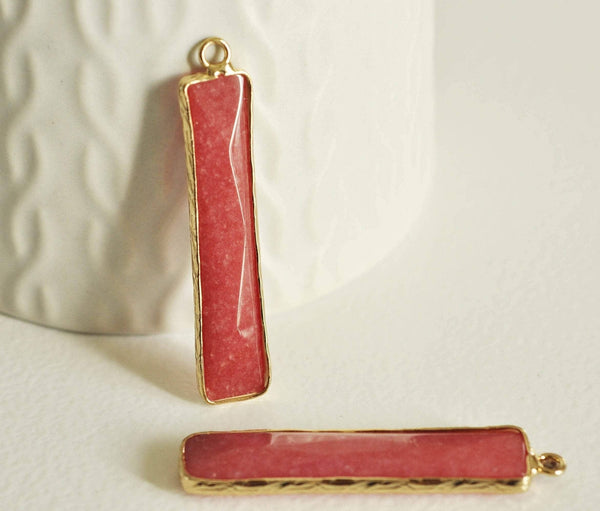 EP Pendentif rectangle jade rouge facettes doré,pendentif jade, pendentif pierre,jade naturel, jade teinté rouge,46.5mm-G1660