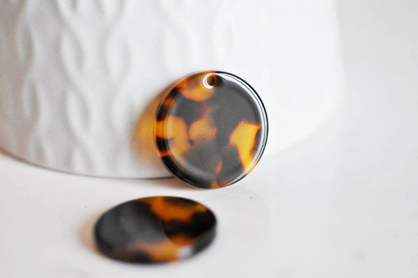 EP Pendentif rond écaille, fourniture bijoux, perle acétate, création bijoux, perles plastique,connecteur plastique,x 2, 2.2cm-G624