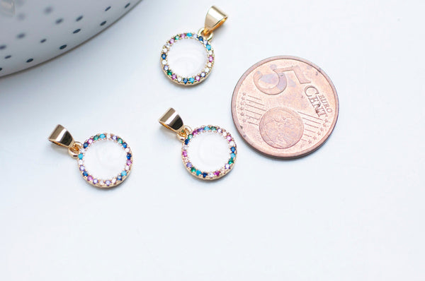 EP-Pendentif rond laiton doré 18K émail blanc et zircons,creation bijoux,coeur doré, pendentif laiton doré,13.5mm, x1 G4739