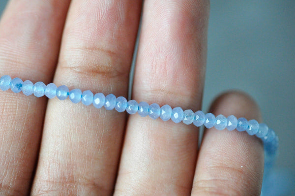 EP Perle abacus jade bleu clair, jade naturel,perle facette,4x2mm,fil de 36 cm G3909