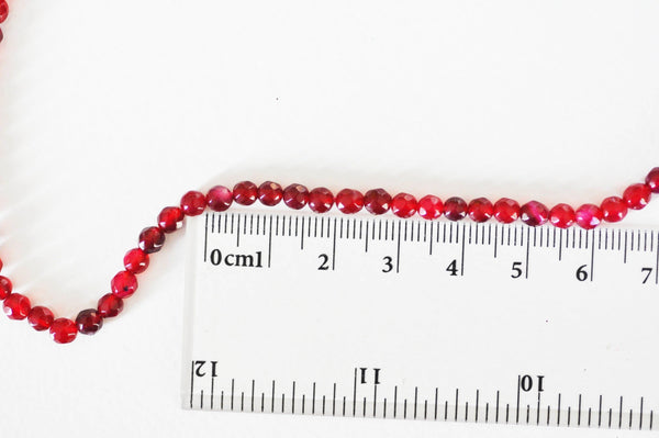 EP Perle agate naturelle teintée rouge magenta 4mm facettes, x1 fil de 35cm- G07