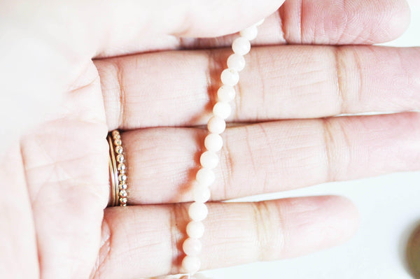 EP Perles jade rose pâle naturel 4mm, x1 fil de 50 perles (G2453)