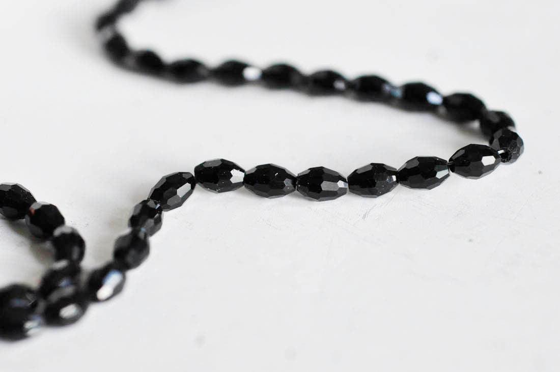 EP Perles verre noir, Perles verre, perle forme ovale, fourniture créative, grain de riz, verre noir, création bijoux, fil de 70-G564