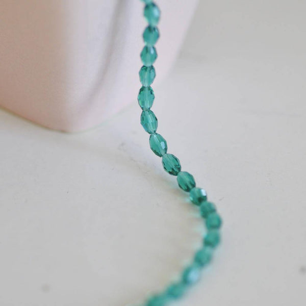 EP Perles verre vert, Perles verre, perle forme ovale, fourniture créative, grain de riz, vert emeraude topaze, x 50-G716