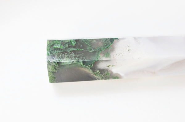 EP Pointe agate mousse verte naturelle roulée, agate mousse naturelle, pierre semi-precieuse, séance lithothérapie, la pièce G5024