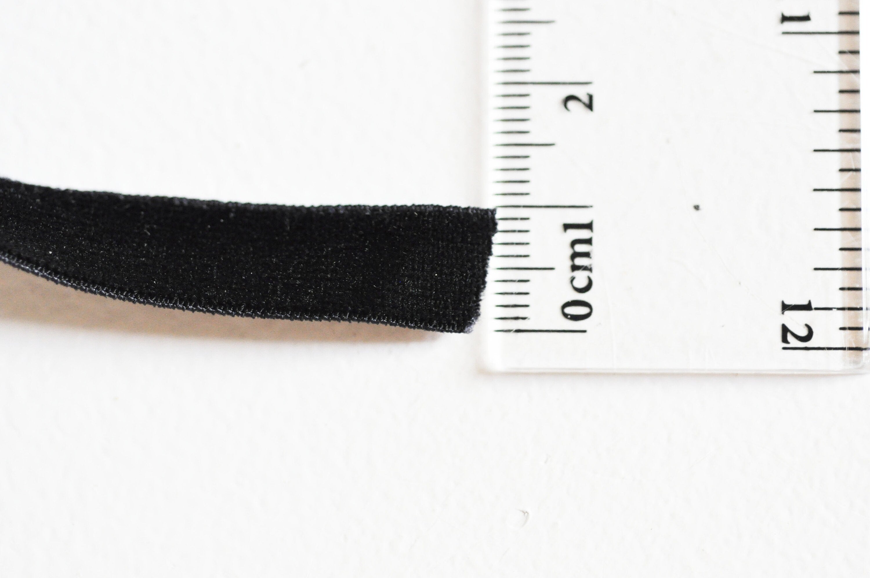 EP Ruban élastique velours noir, fabrication bijoux,bracelet EVJF,ruban mariage,ruban velours, velours noir, scrapbooking,10mm,longueur 1 mètre