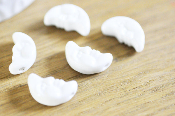 EP perle porcelaine blanche croissant lune visage, perle céramique, fabrication bijoux, céramique blanche, x 5, 18mm G5378