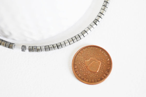 EP -perles disque heishi pyrite naturelle 3mm, x1 fil de 130 perles (G2367)