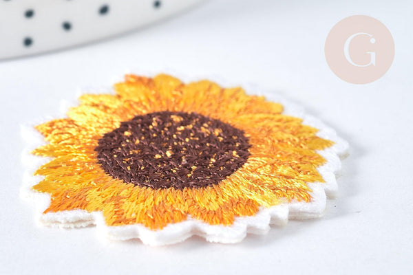 Ecusson brodé Tournesol thermocollant jaune 44mm, x1 (G7436)