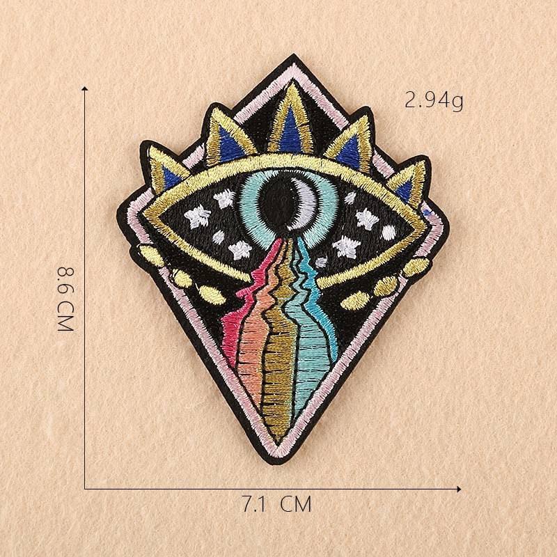 Ecusson brodé à repasser triangle oeil 86mm customisation vêtement, écusson thermocollant,patch écusson brodé, x1 G2847