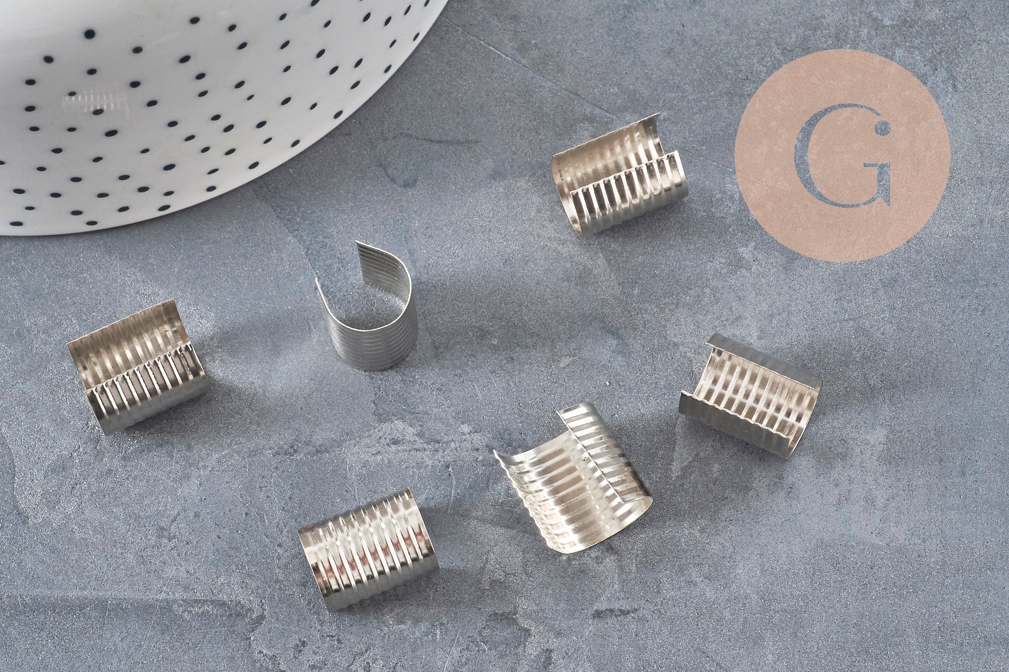 Terminales redondos para cuerda de hierro plano, para engarzar, 15mm, x10 (G11206)