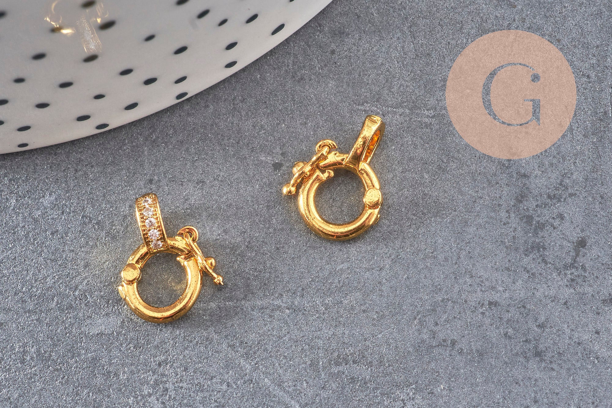 Fermoir à clipser anneau laiton doré 18k zircons 14mm, x1 (G5607)