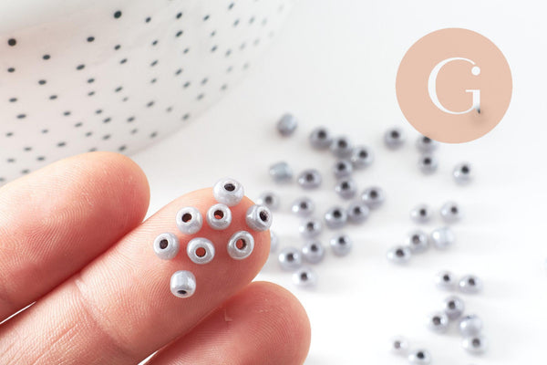 Grosses perles de rocaille gris irisé 4mm, x10Gr (G3673)