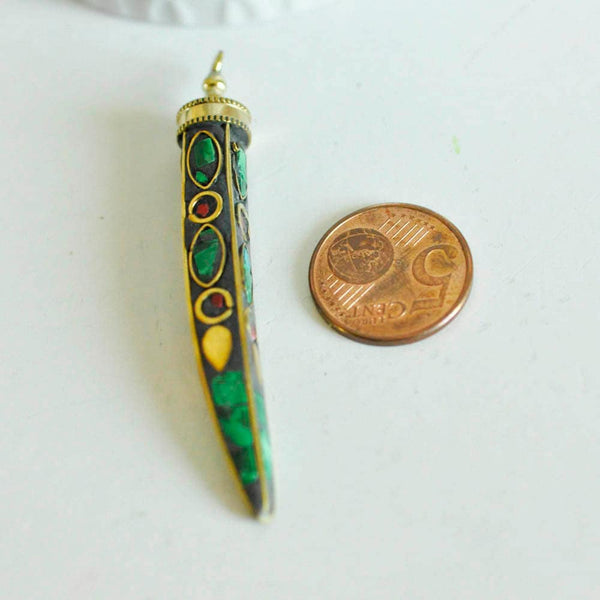 Pendentif Corne en laiton et pierres, pierre naturelle, pendentif doré, pendentif pierre, pendentif tibétain, 60mm,G2965