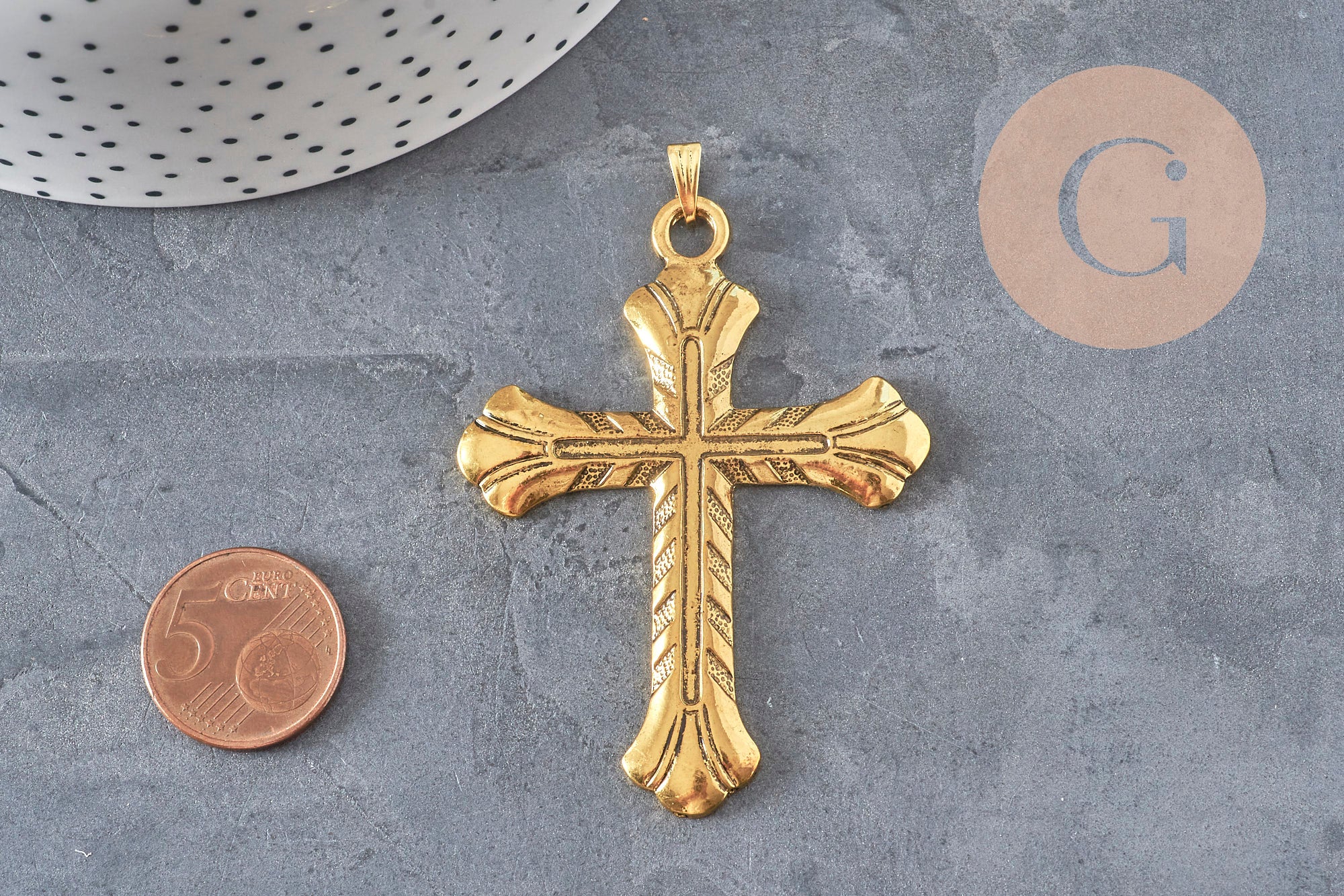 Colgante Cruz Grande de zamak dorado 75mm, x1 (G2368)