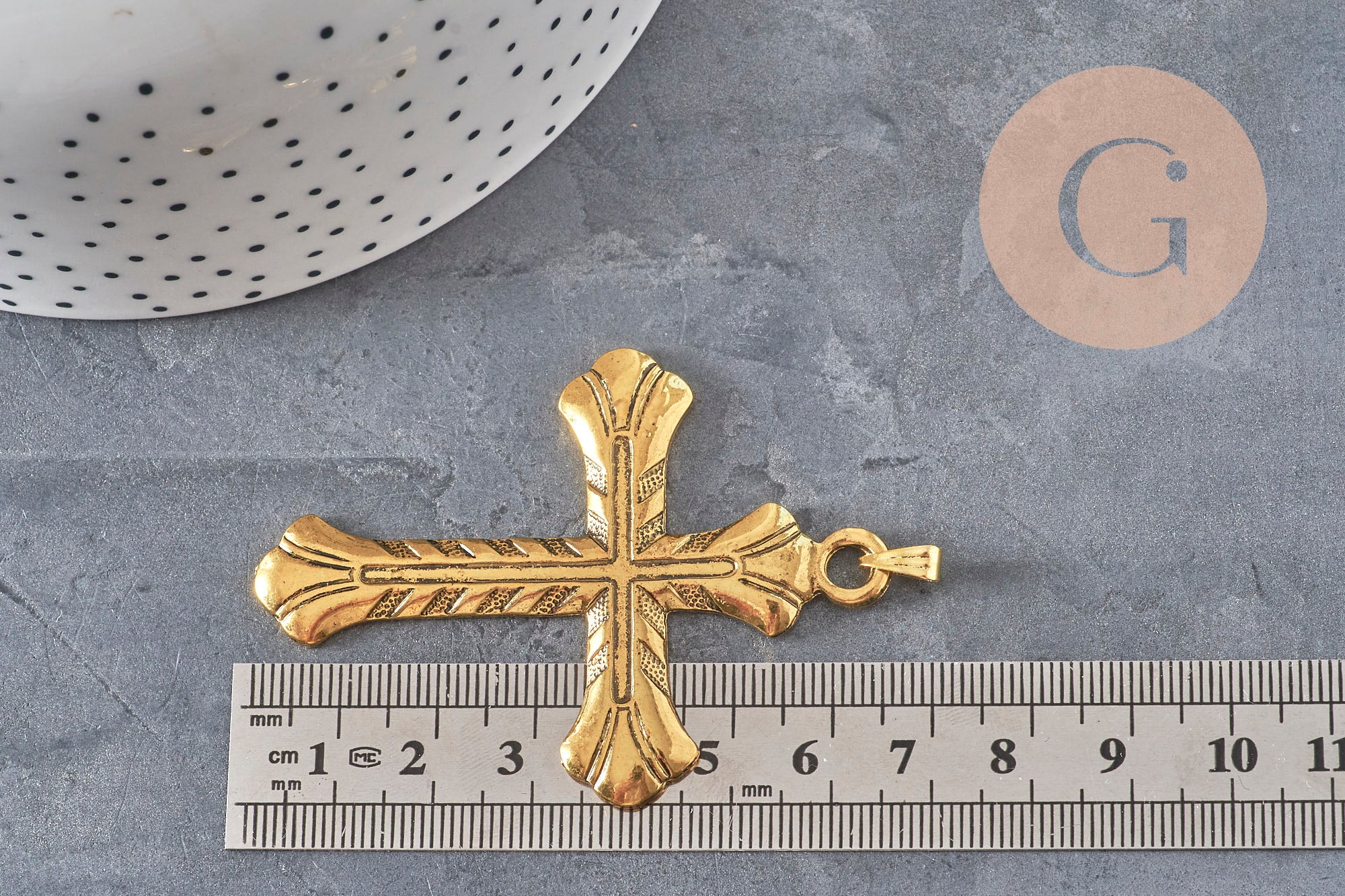 Colgante Cruz Grande de zamak dorado 75mm, x1 (G2368)