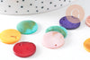 Pendentif Pastille ronde nacre multicolore opaque,pendentif nacre, coquillage naturel, nacre naturelle,16mm, x 10 (G2379)