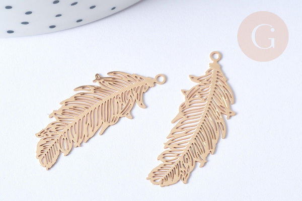 Pendentif Plume laiton doré 33,5mm, breloque laiton doré, x2 (G7789)