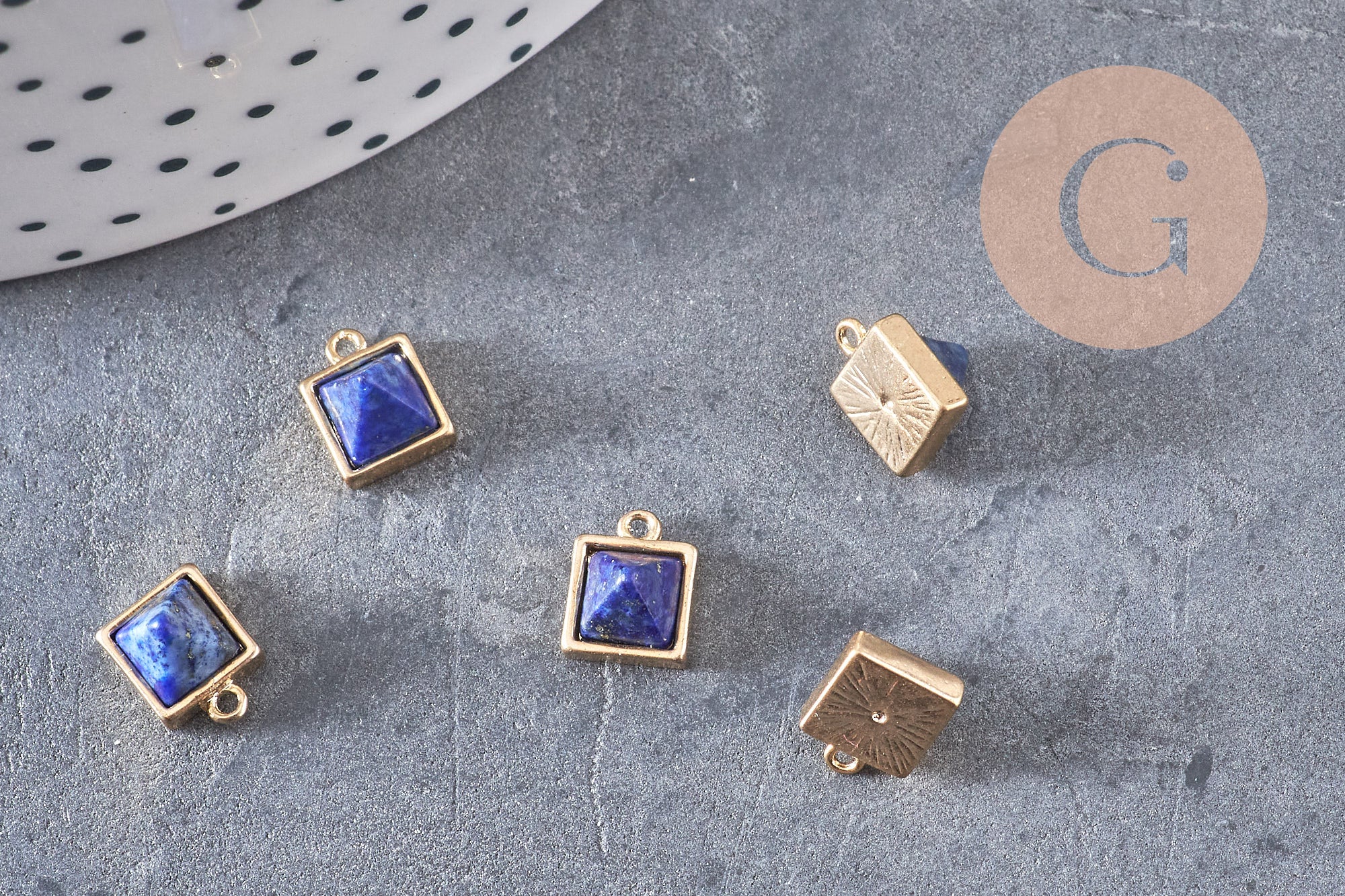 Pendentif carré lapis Lazulis, pendentif pierre,lapis naturel, pierre bleue,pierre naturelle,8mm, x2 (G0932)