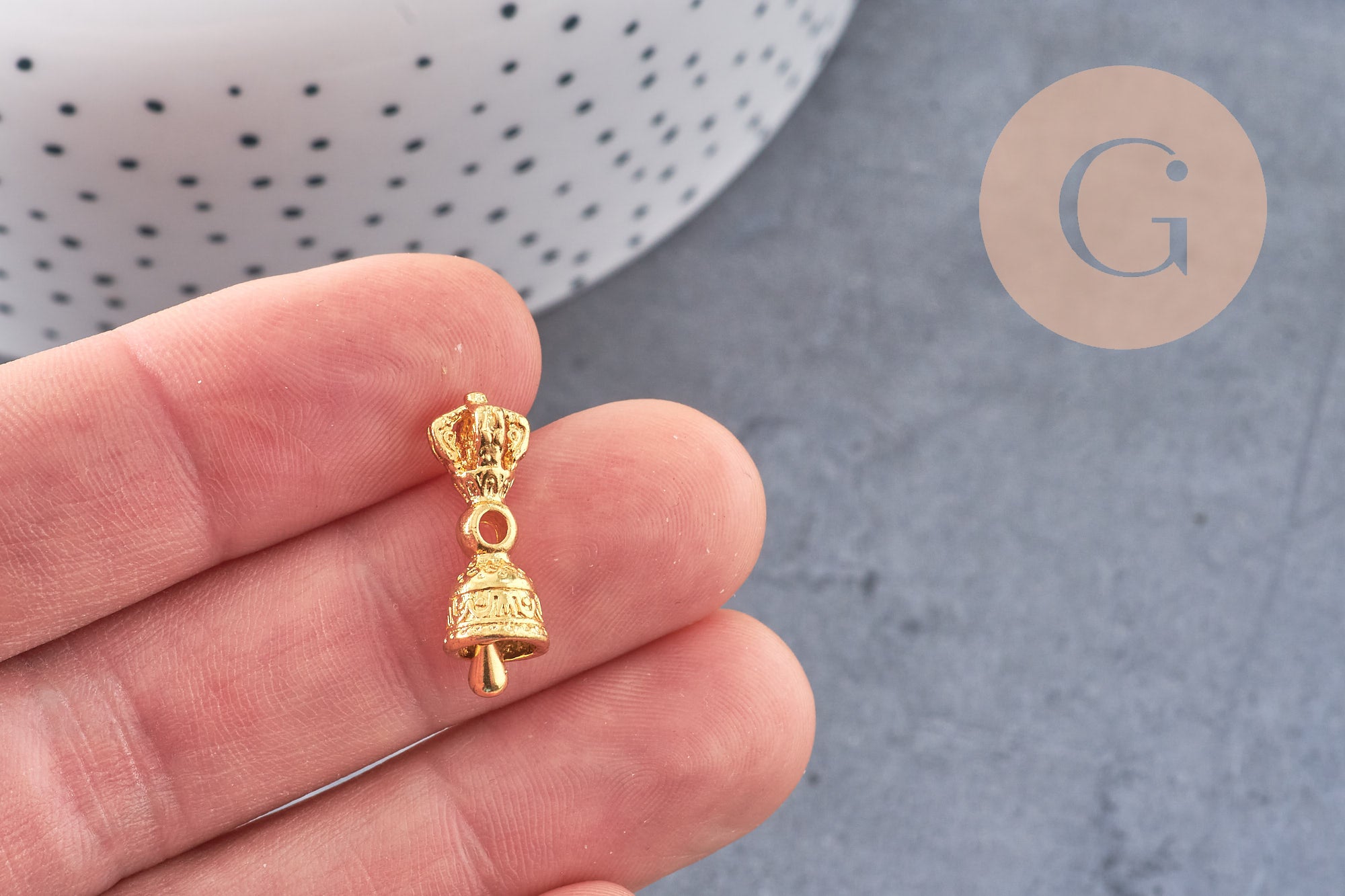 Pendentif cloche tibétaine Dorje Vajra laiton doré,breloque laiton brut,pendentif laiton brut,22mm, x1 (G4459)