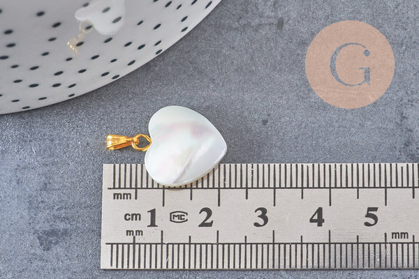 Pendentif coeur nacre blanche naturelle laiton doré 19mm, x1 (G1066)