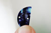 Pendentif connecteur demi-cercle bleu nuit, perle acétate,connecteur plastique , 2.3cm, x2 ou x10, G0458