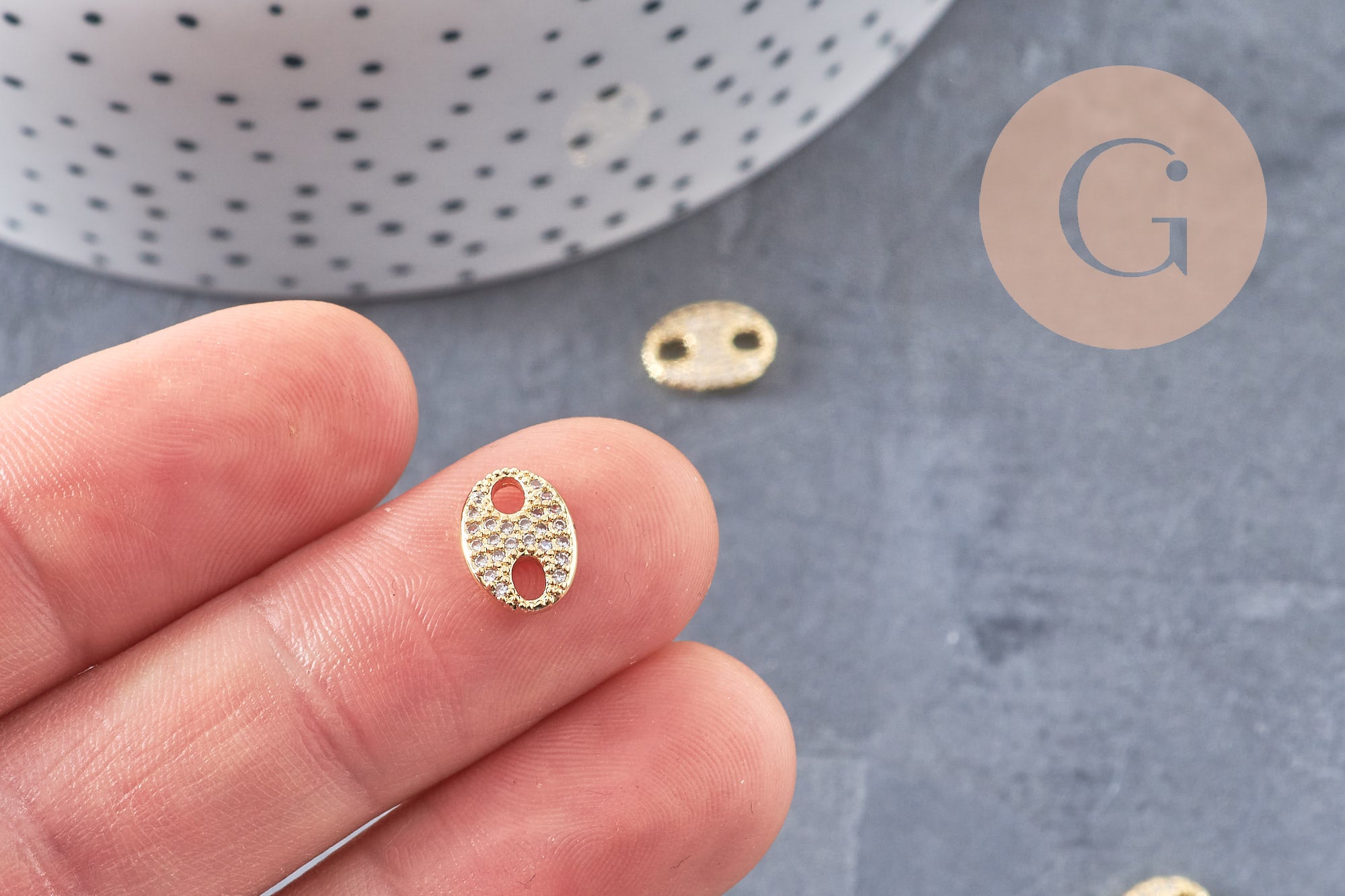 Pendentif connecteur ovale laiton doré 18k cristal 10.5mm, x1 (G5241)