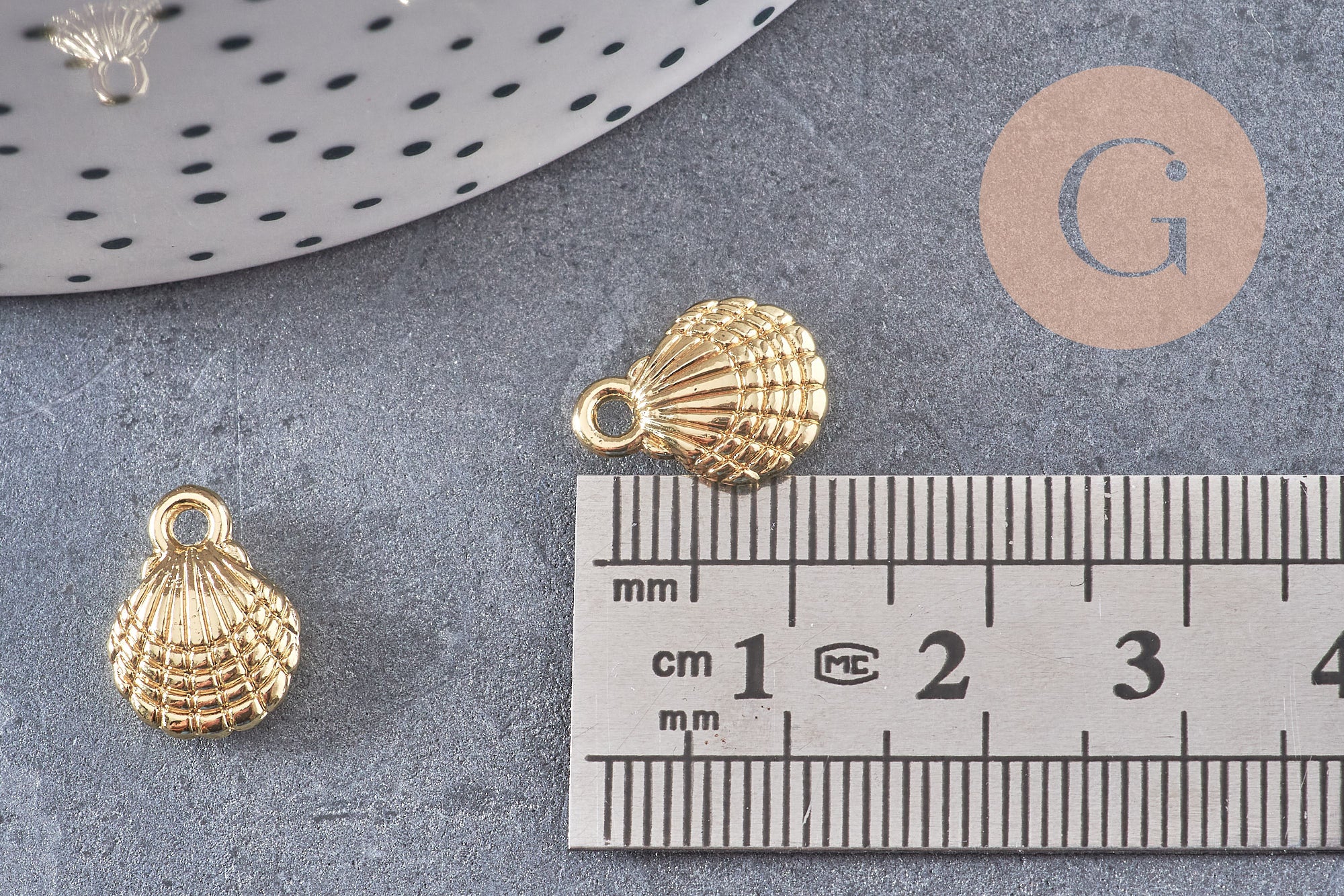 Pendentif coquillage zamac doré 14K 13.5mm, x5 (G5798)