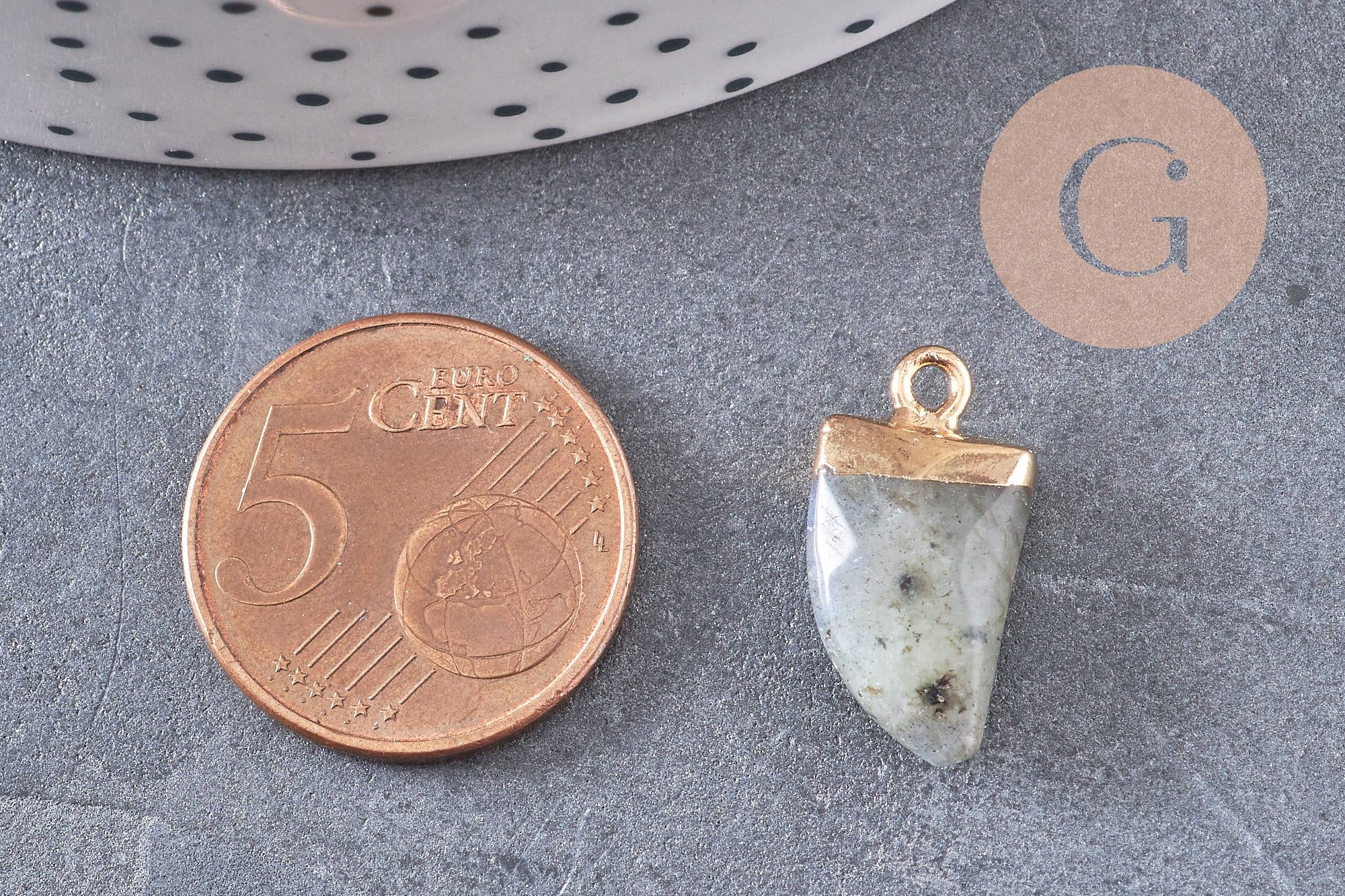 Pendentif corne labradorite naturelle laiton doré 21mm, x1 (G0555)