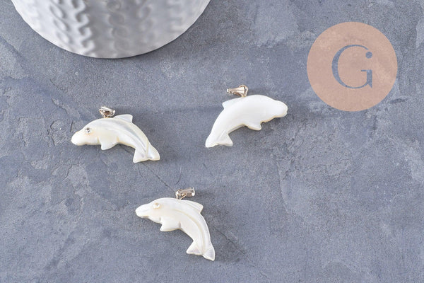 Pendentif dauphin nacre blanche naturelle laiton platine 27-29mm, création bijoux coquillage blanc, x1 (G9916)