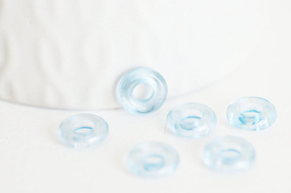 Pendentif donut verre bleu, un pendentif rond verre pour vos créations de bijoux,10x3mm, x 10 (3.3g) G3668