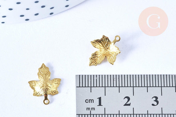 Pendentif feuille érable relief laiton brut 15x12mm, x5 (G6551)