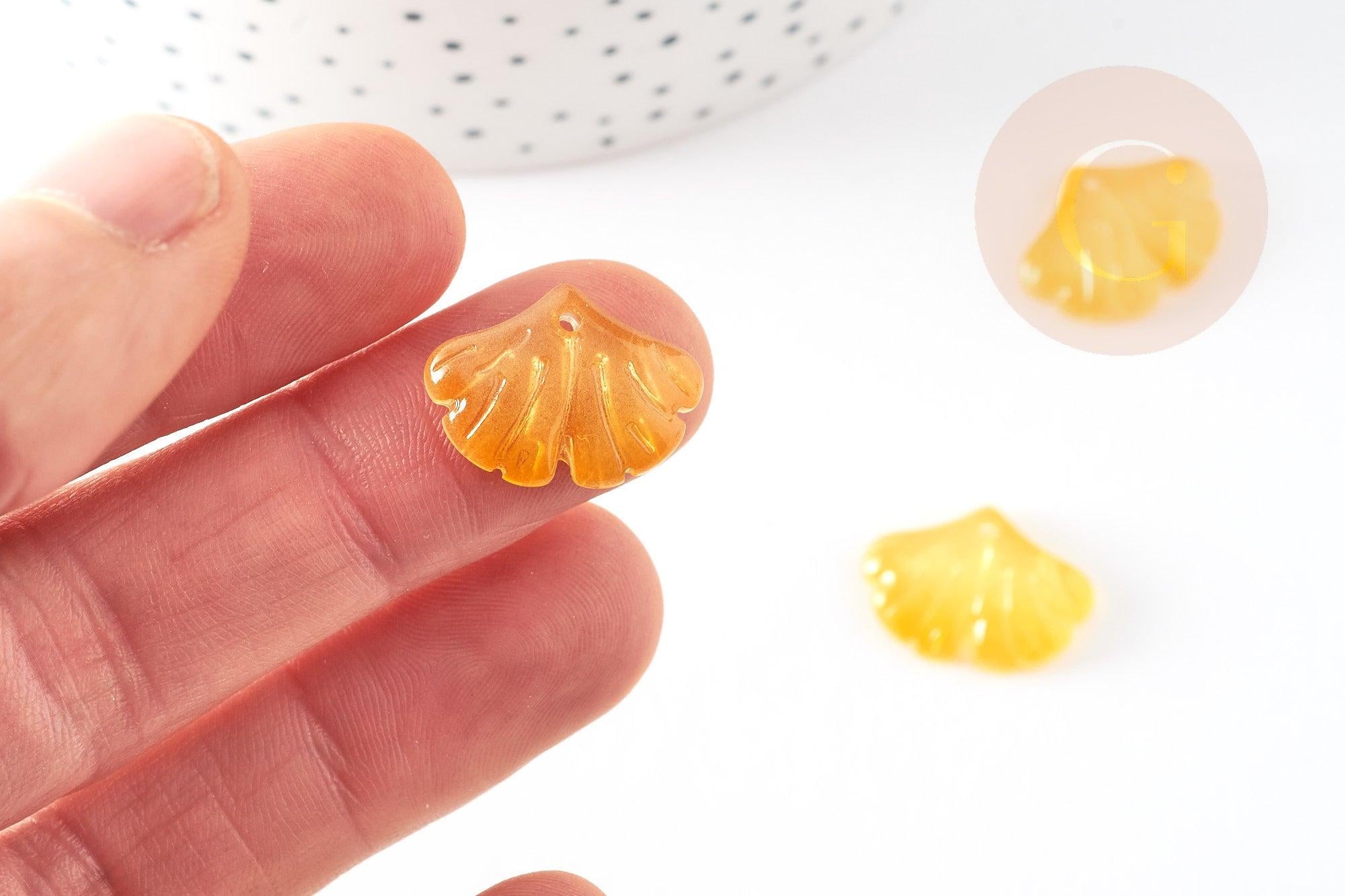 Pendentif feuille gingko verre jaune 15x20mm, x10 (G4701)