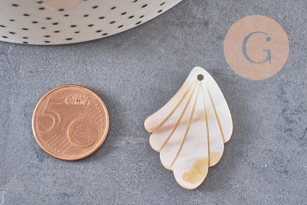 Pendentif feuille nacre jaune naturelle,perle feuille,nacre naturelle,coquillage blanc,création bijoux,35mm, x1, G0911