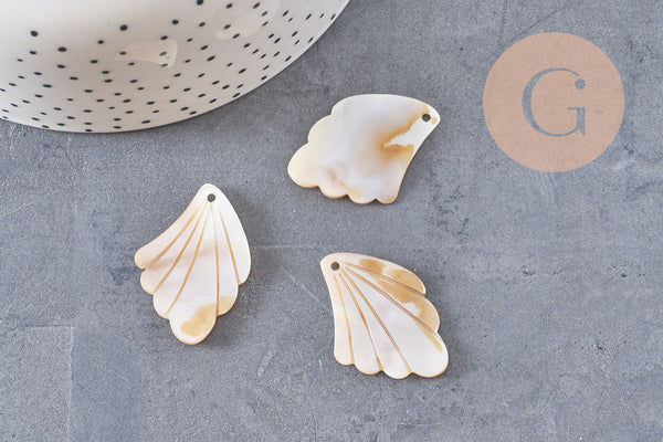 Pendentif feuille nacre jaune naturelle,perle feuille,nacre naturelle,coquillage blanc,création bijoux,35mm, x1, G0911