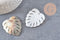 Pendentif feuille nacre naturelle monstera 47-48mm, x1 (G2624)