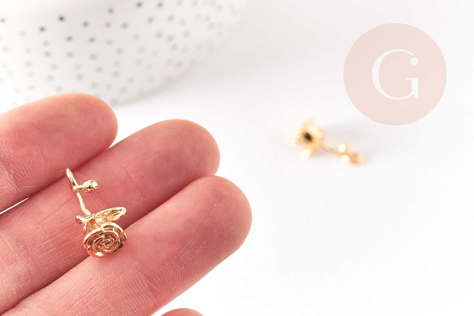 Pendentif fleur rose doré 18K, Pendentif bijou laiton,fleur laiton bijoux, x1,21mm, x1 G5307