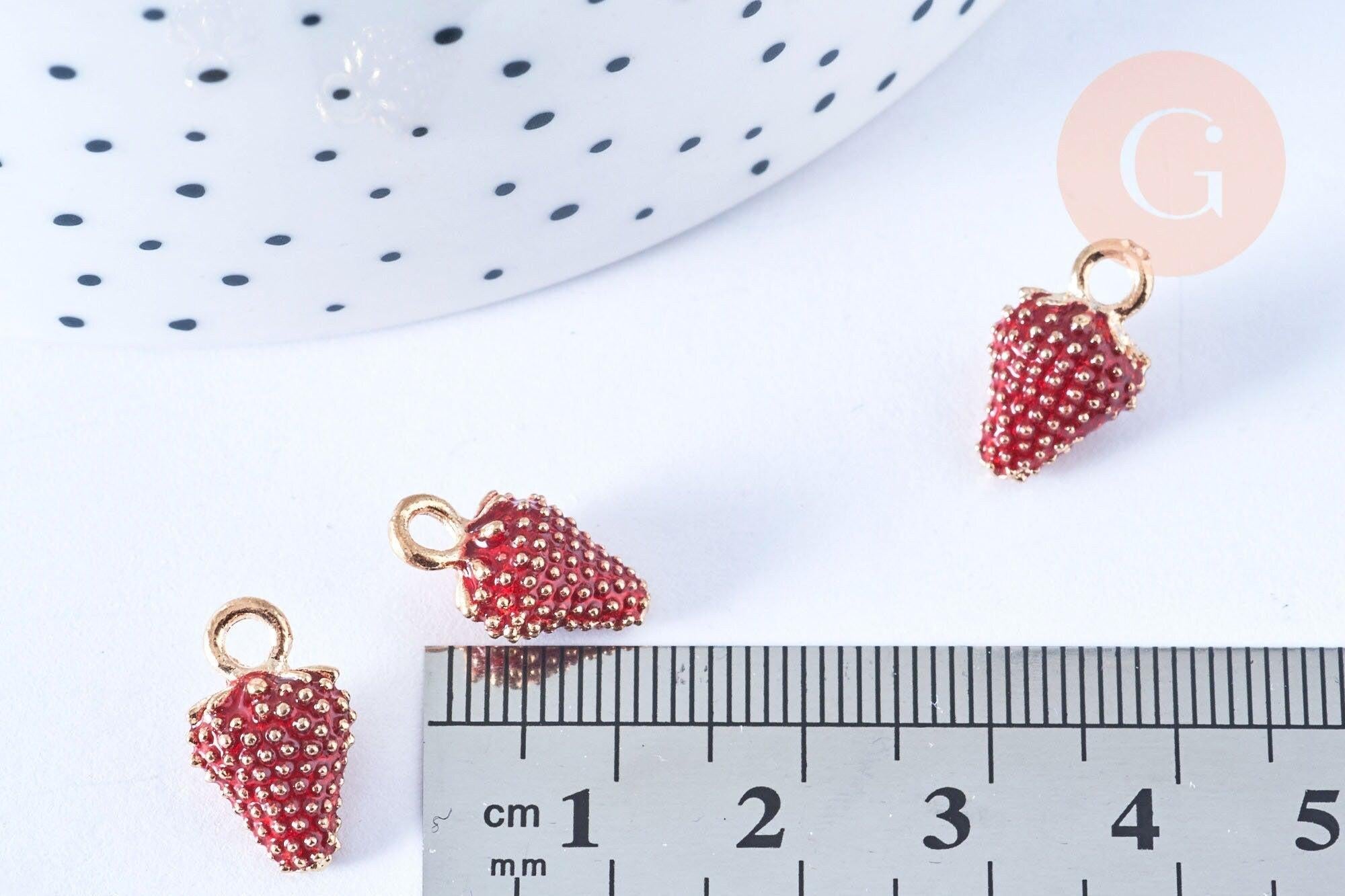 Pendentif fraise zamac doré émaillé rouge 16mm, x5 (G5265)