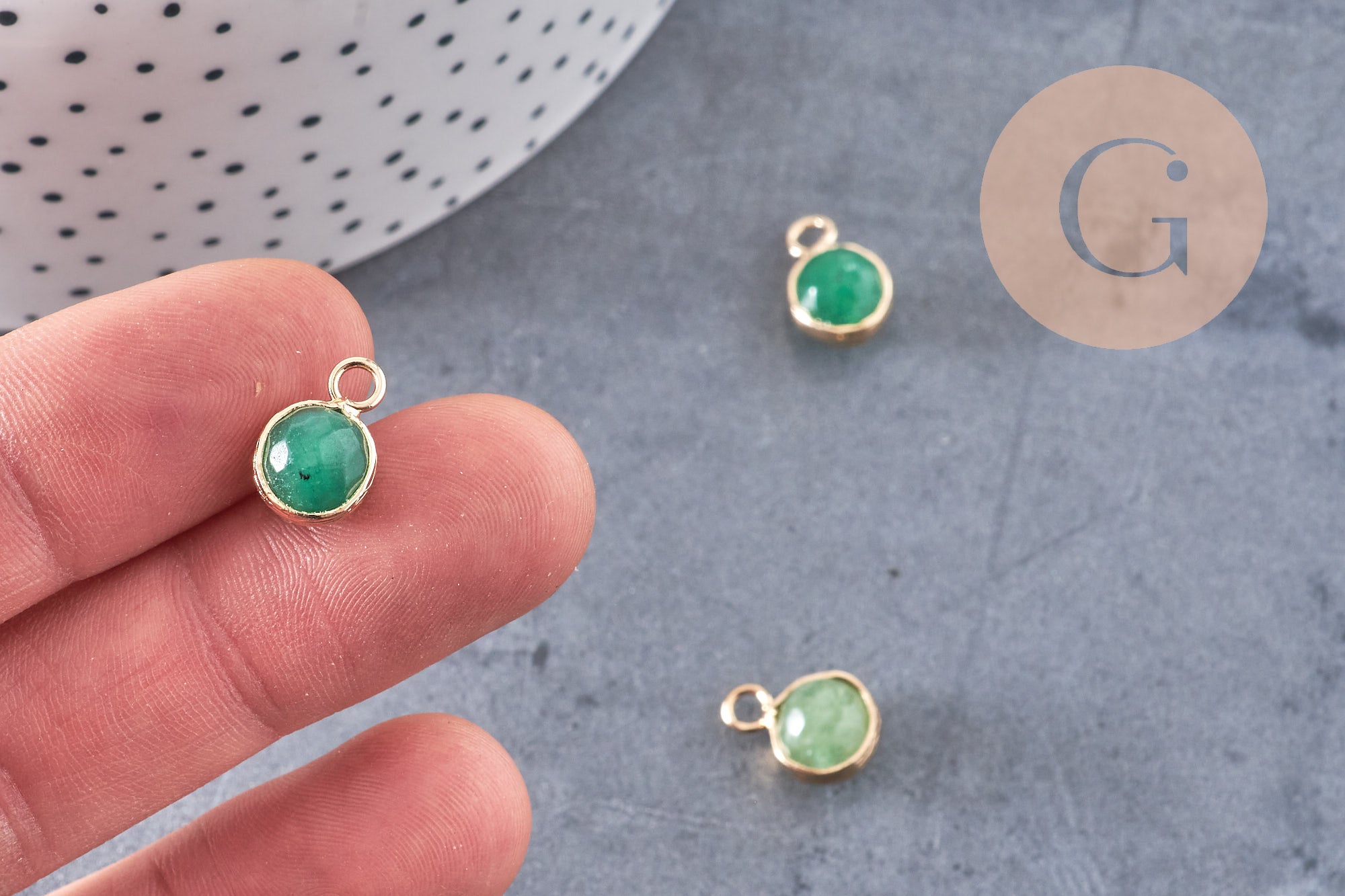 Pendentif goutte jade vert doré facettes,pendentif pierre jade vert naturel,14mm,x2 (G1614)