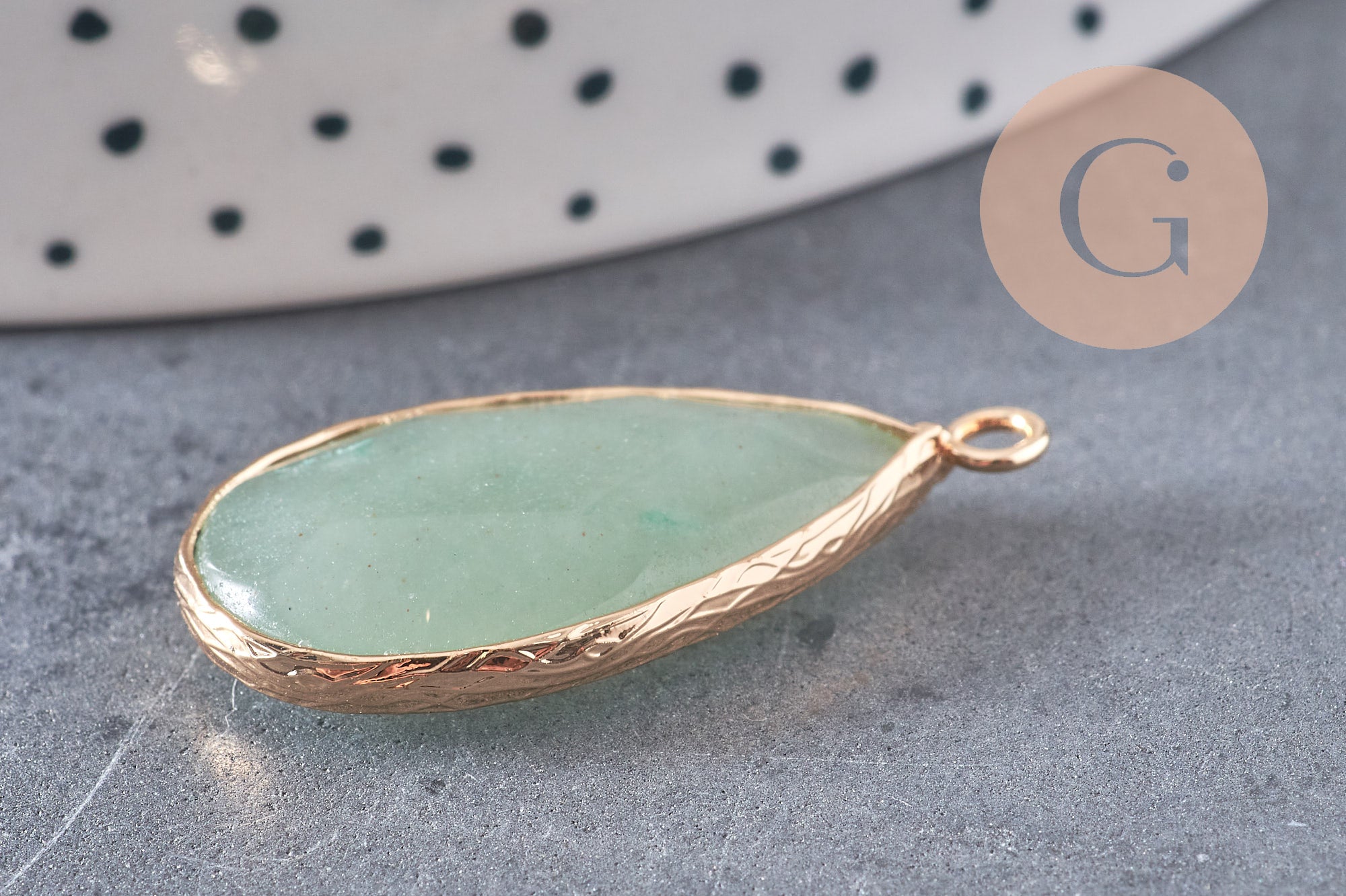 Pendentif goutte jade vert doré, pendentif jade, pendentif pierre,jade naturel, jade vert,jade vert naturel,33mm, x1 G0581