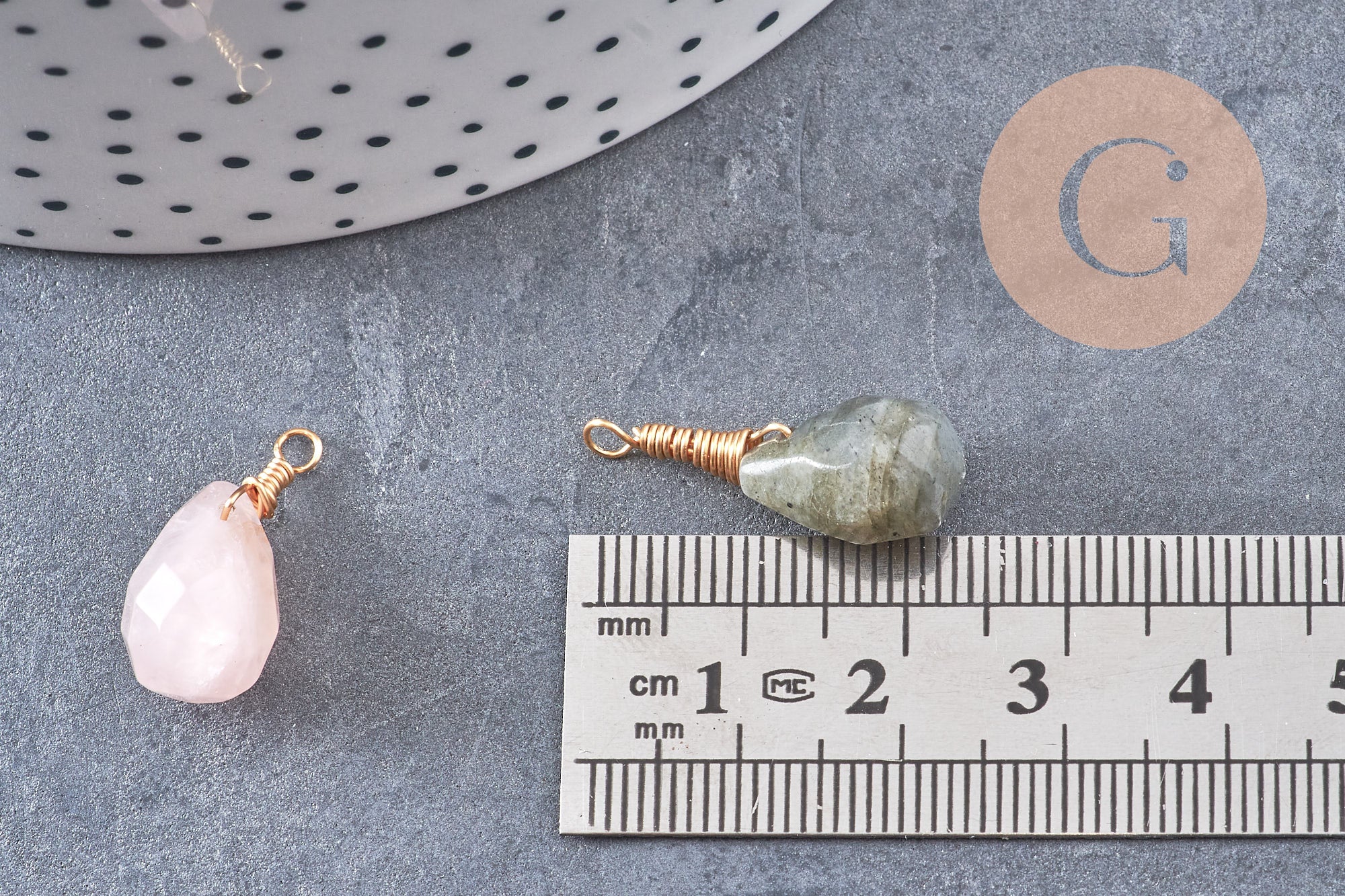 Pendentif goutte labradorite amazonite améthyste lapis naturel 16mm, x1 (G4439)