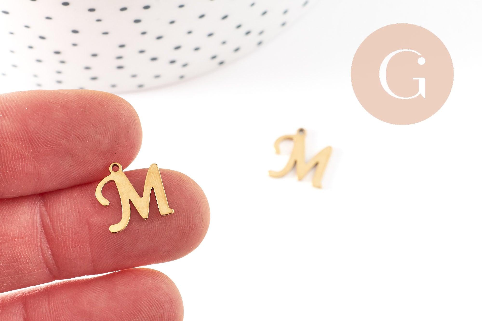 Pendentif lettre initiale M majuscule acier inoxydable 201 doré PVD 12mm, x1 (G9381)