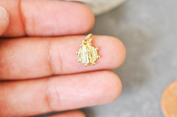 Pendentif médaille ovale Vierge Marie laiton doré 11mm, x1 (G3480)