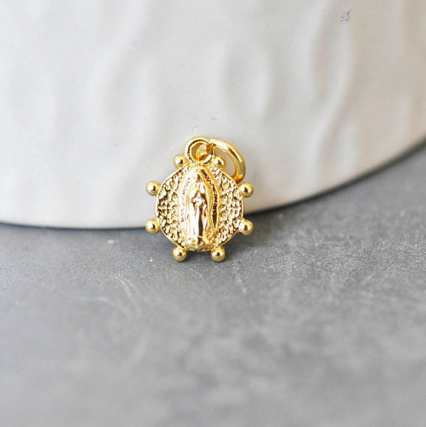 Pendentif médaille ovale Vierge Marie laiton doré 11mm, x1 (G3480)