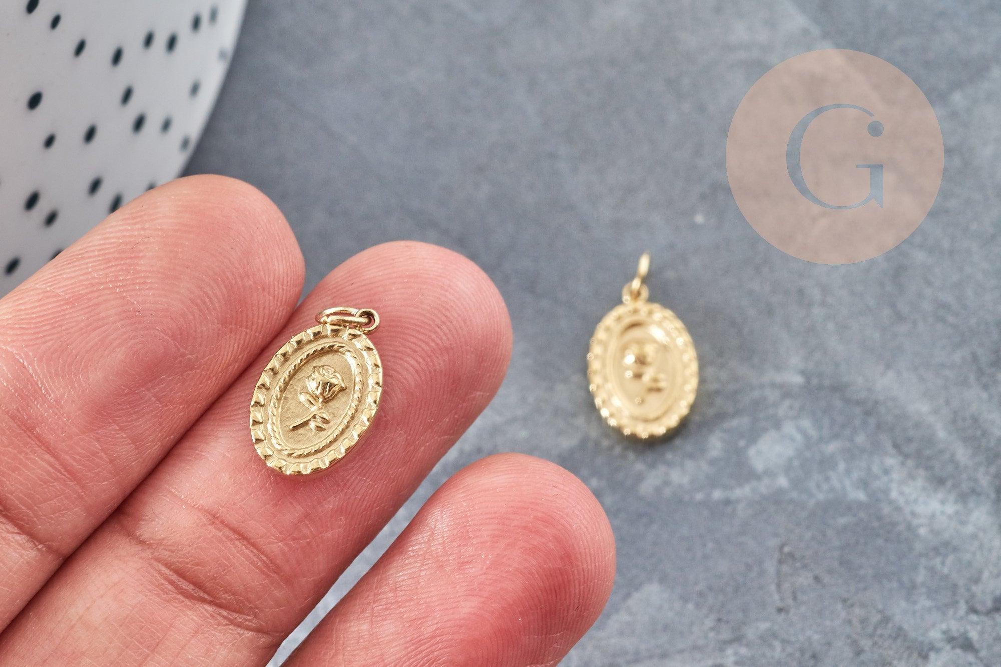Pendentif médaille ovale acier doré fleur rose 13.5mm, x1 (G4697)