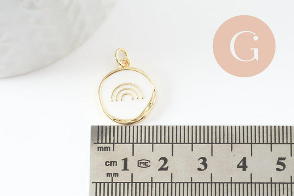 Pendentif médaille rond arc-en-ciel émail blanc laiton doré 18mm, x1 (G9733)