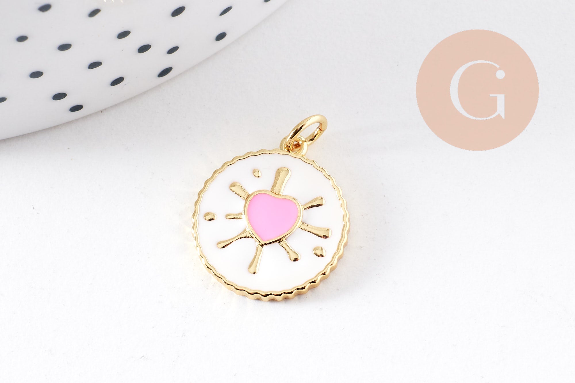 Pendentif médaille rond coeur émail rose laiton doré 18K 18mm , pendentif laiton coeur,sans nickel, x1 (G8420)
