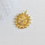Pendentif médaille ronde flèches laiton doré 18K zircons, un pendentif doré avec cristal pour création bijoux,18.5mm, x1 (G3556)