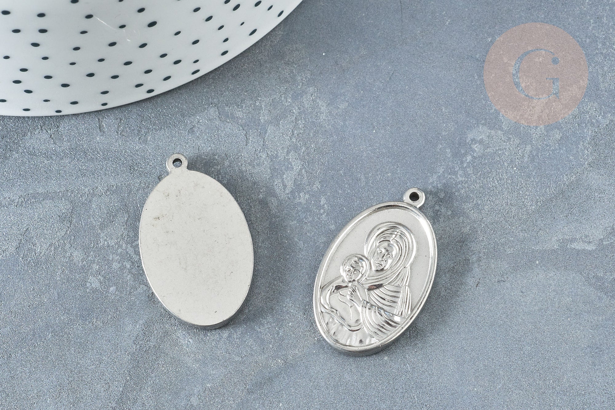 Pendentif médaille vierge ovale acier 304 inoxydable platine 34mm, x1 (G8321)